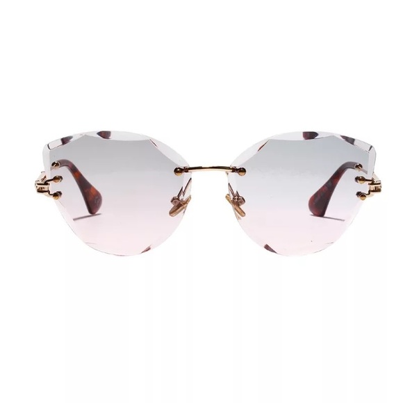 🔥 2/$20 ✨ Cat Eye Rimless Sunglasses - Picture 2 of 3